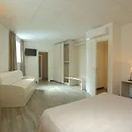 בית הארחה Sabbia D'oro & 3*